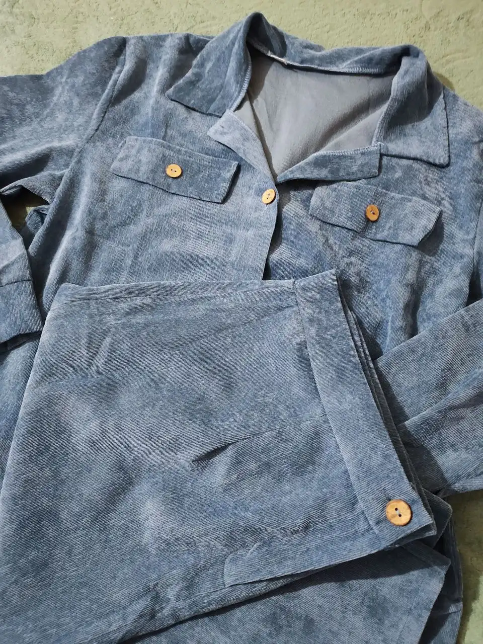 Костюм двойка с юбкой вельветовый