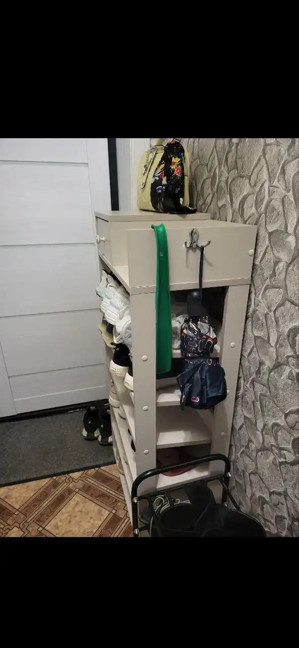 Продам обувницу