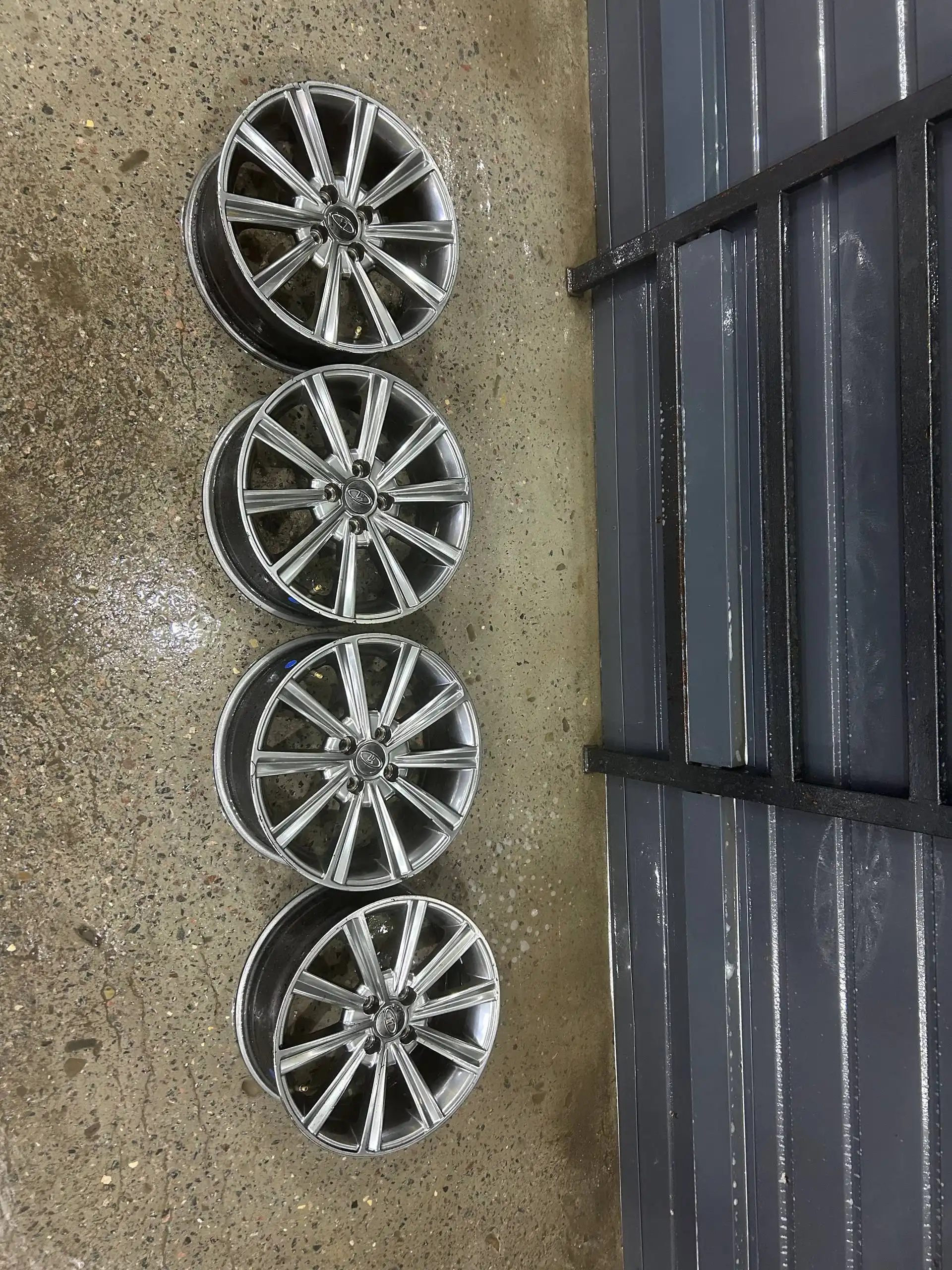 Диски R16 4x98 графит с бордюркой