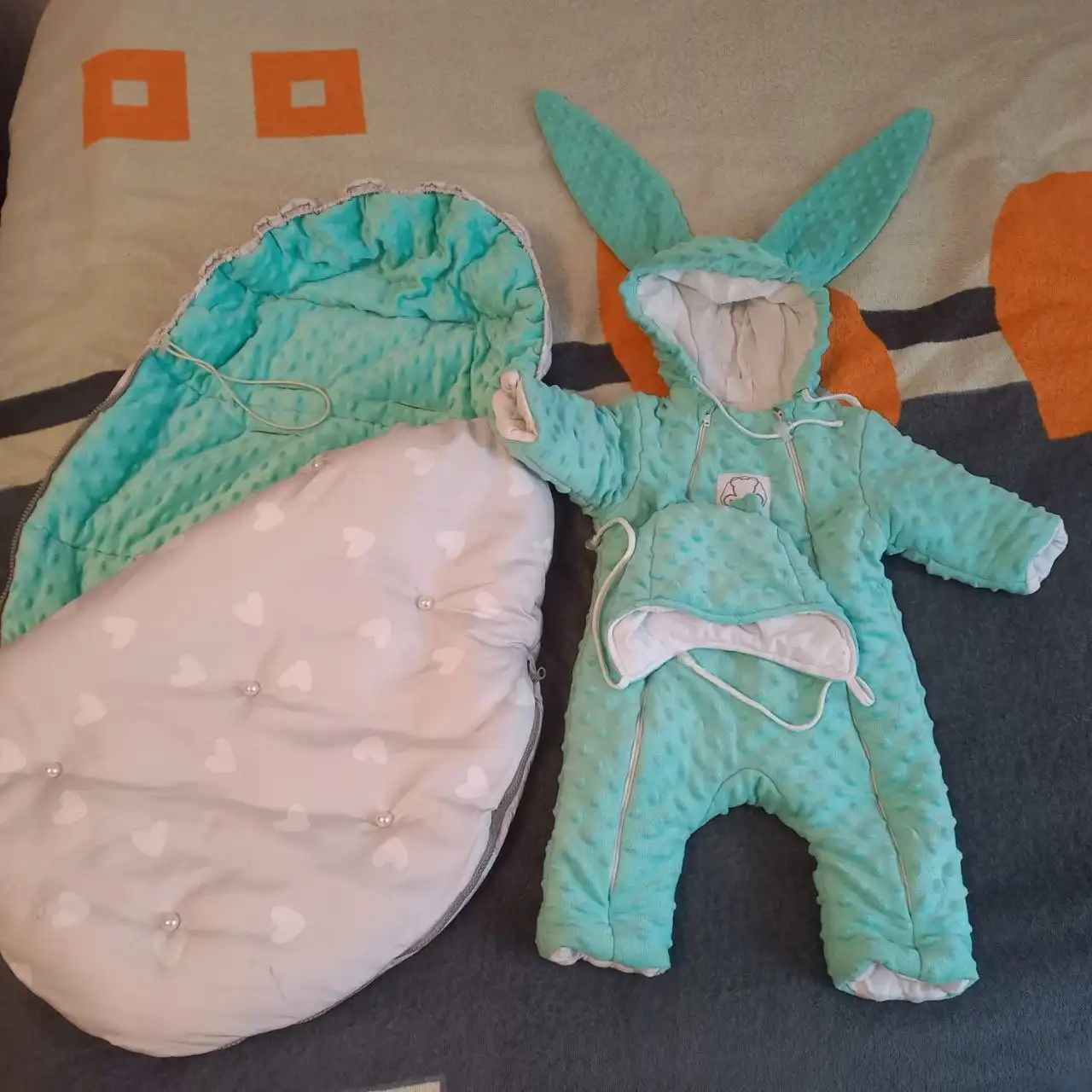 Конверт на выписку и комбинезоны