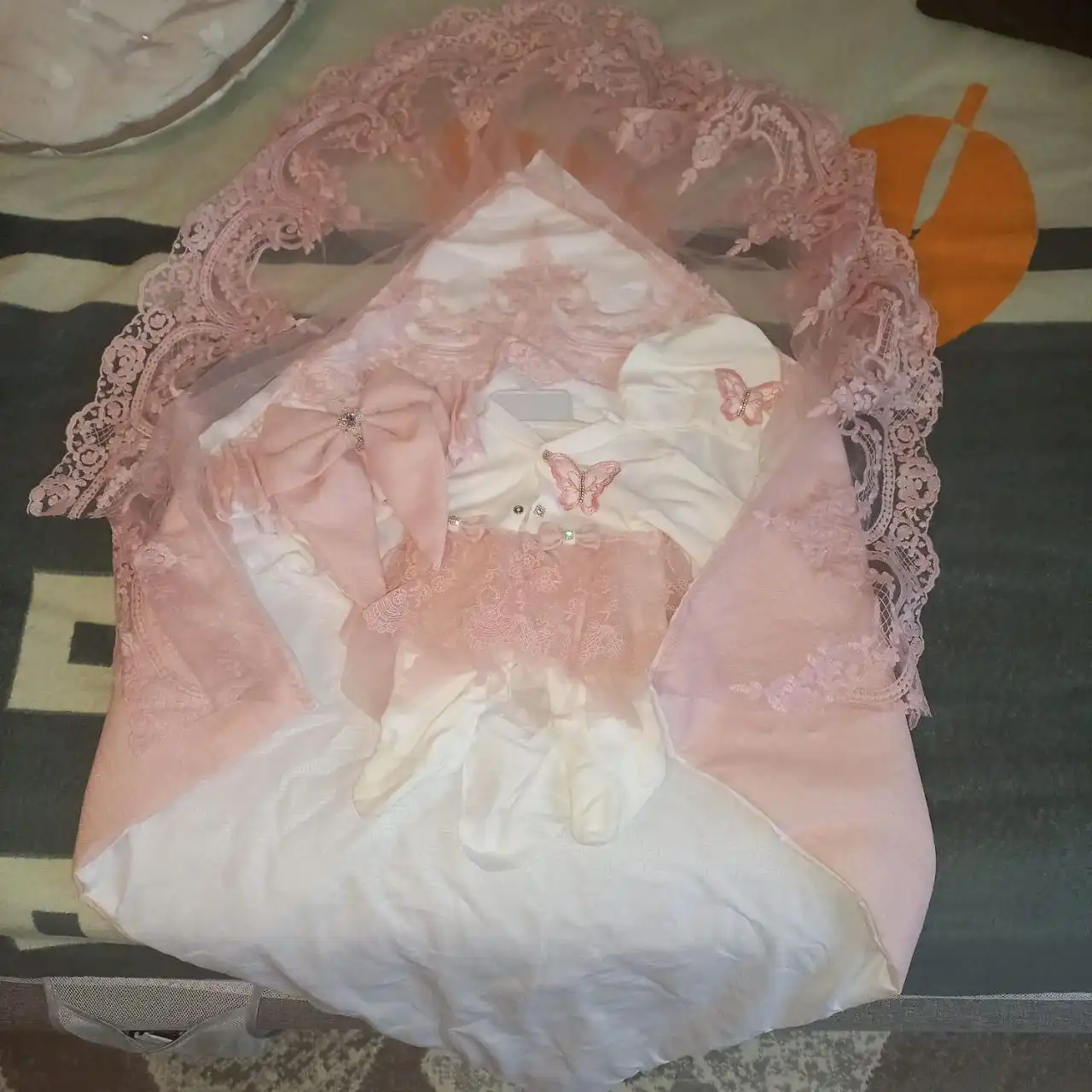 Конверт на выписку и комбинезоны