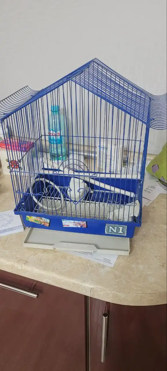 Продам клетку в отличном состоянии