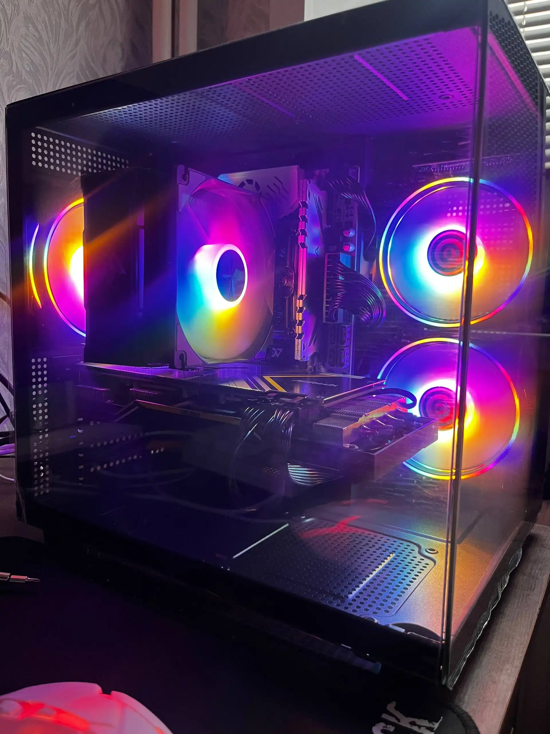 Игровой ПК с Rx 5700 и 32 ГБ ОЗУ