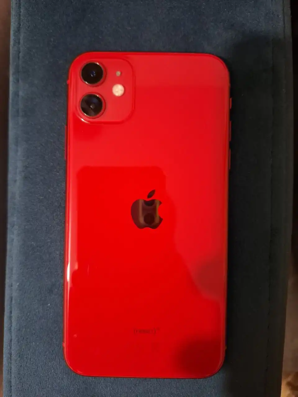 Продажа iPhone 11 (Product) RED 128гб