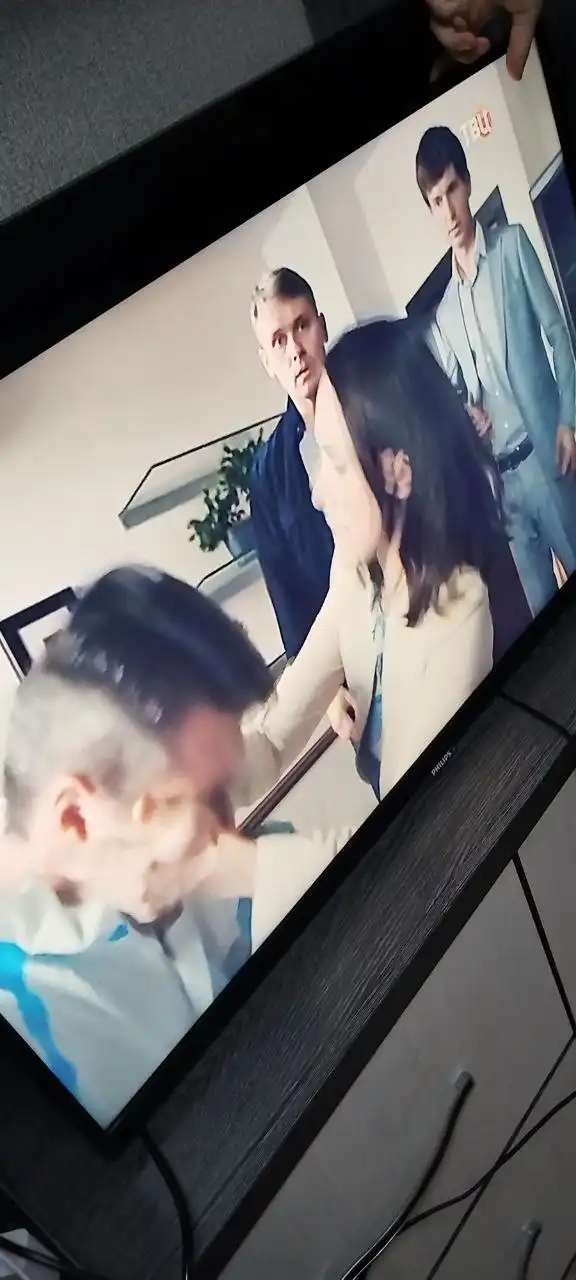 Телевизор Philips 42 дюйма