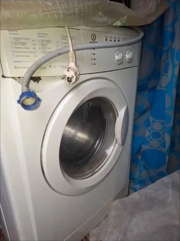 Стиральная машина Indesit в заводском районе - частное объявление в Саратов
