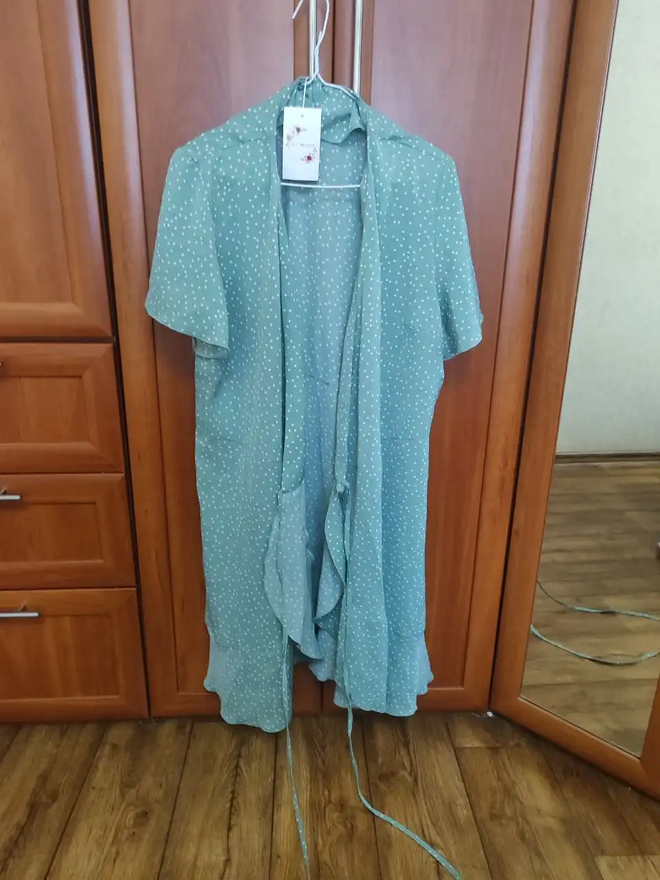 Продажа новых платьев размеров 48 и 52