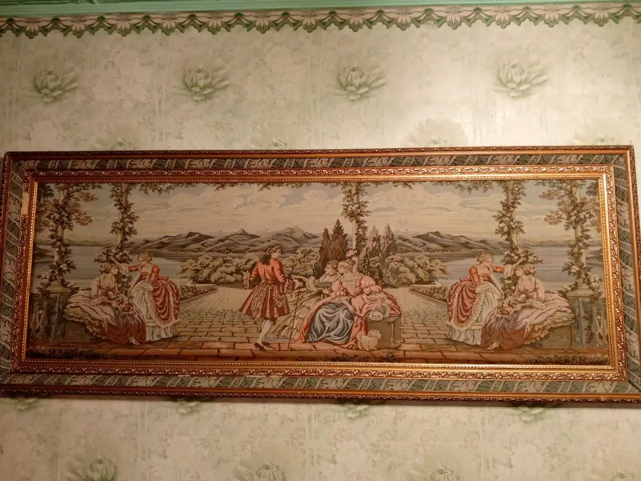 Продажа картин, аквариума, детских товаров и игрушек