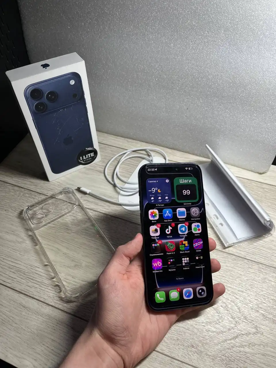 Продам iPhone 17 Pro Max 256gb в отличном состоянии