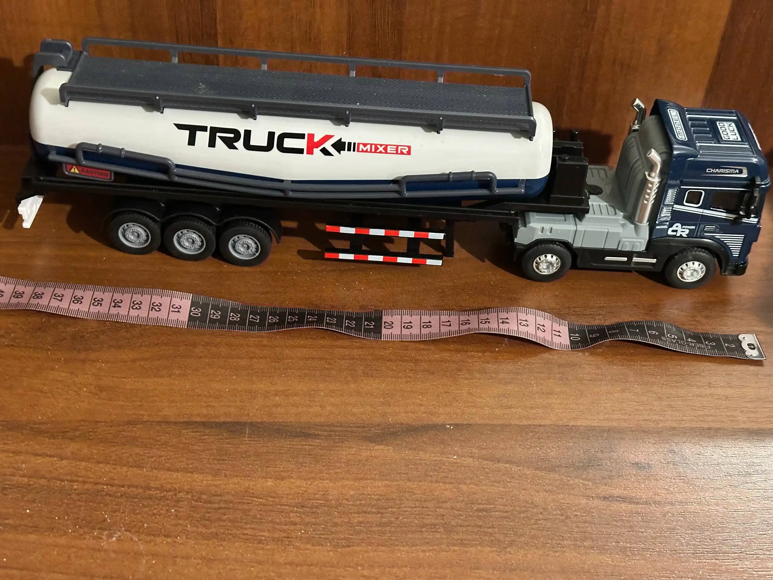 Продается машинка грузовик с прицепом