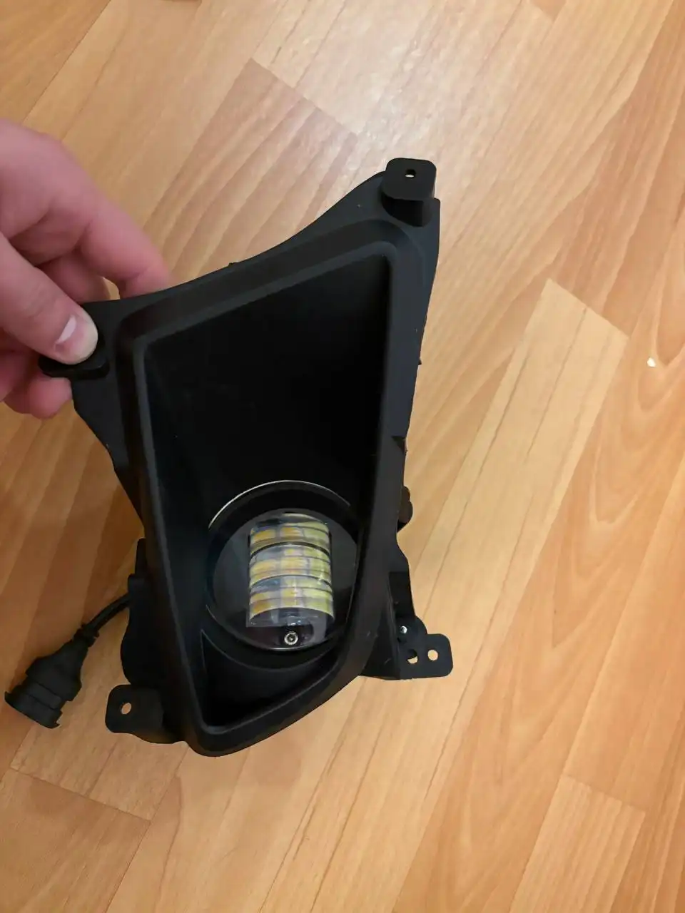 Продажа новых ПТФ светодиодных для Приоры с проводкой