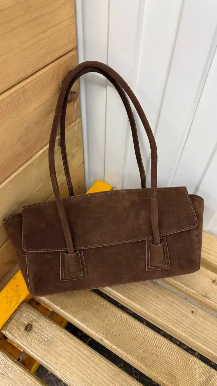 Стильная женская сумка из замши