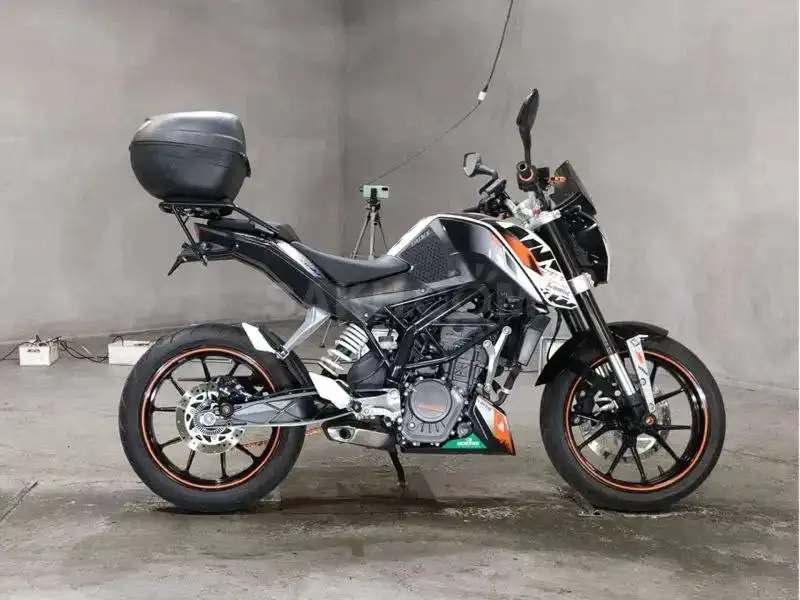 Ktm duke 200 2013 года - Мотоциклы (Авто) в Саратов