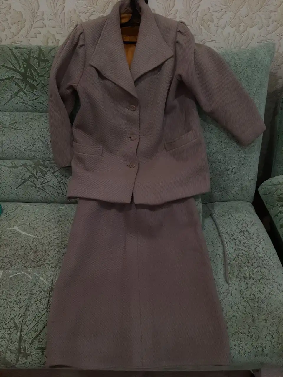 Женская одежда и верхняя одежда б/у - Женская одежда (Одежда) в Саратов