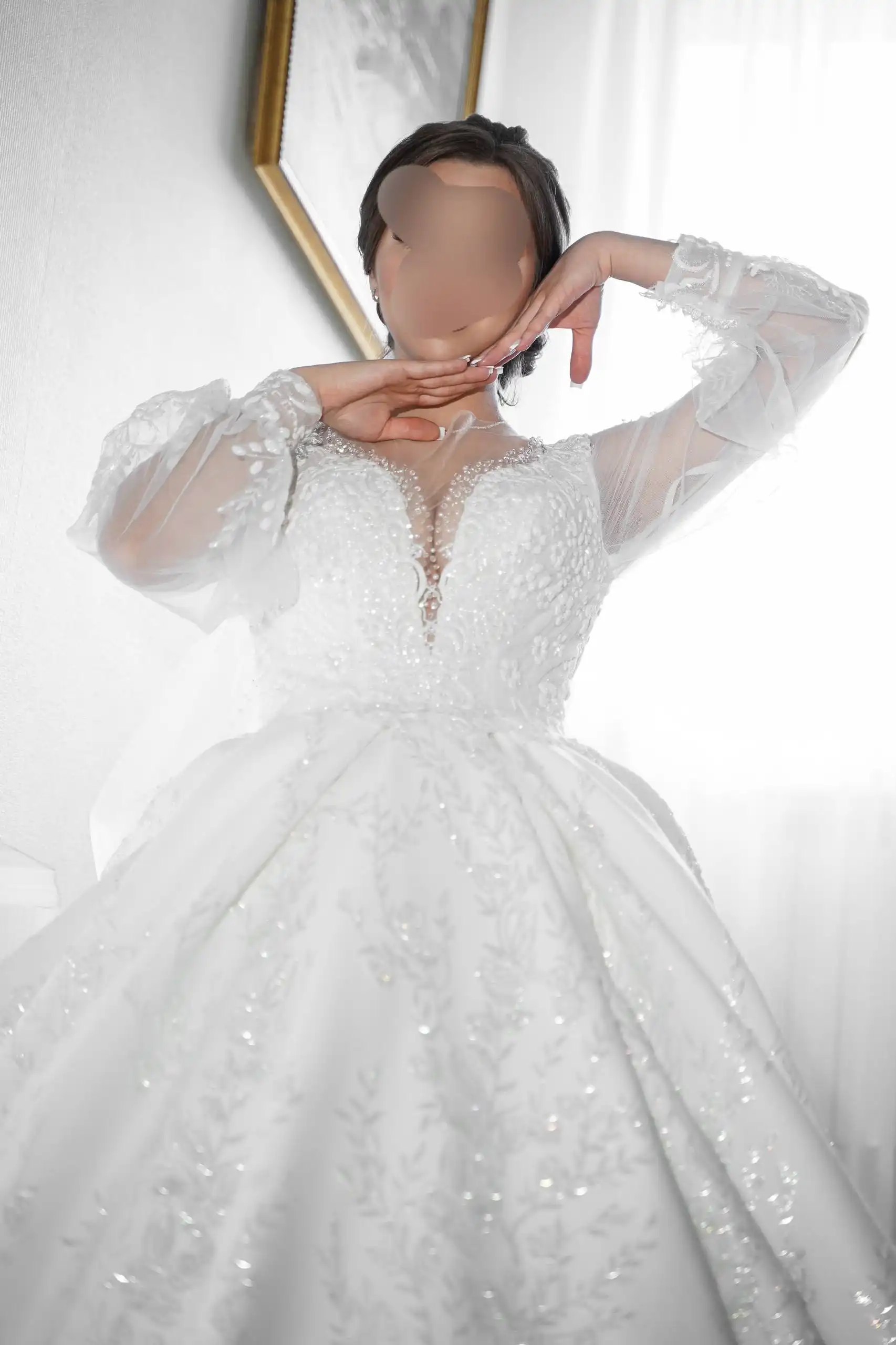 Продажа свадебных платьев и мужской одежды - Свадебная одежда (Одежда) в Саратов