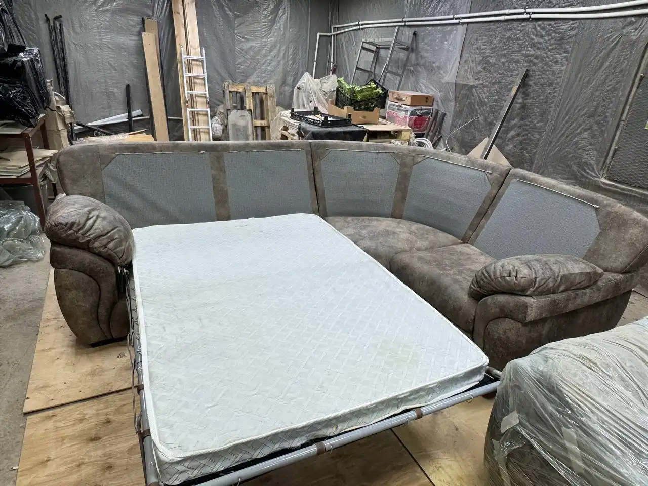 Диван с креслом из антивандального материала - Мебель (Для дома и дачи) в Саратов