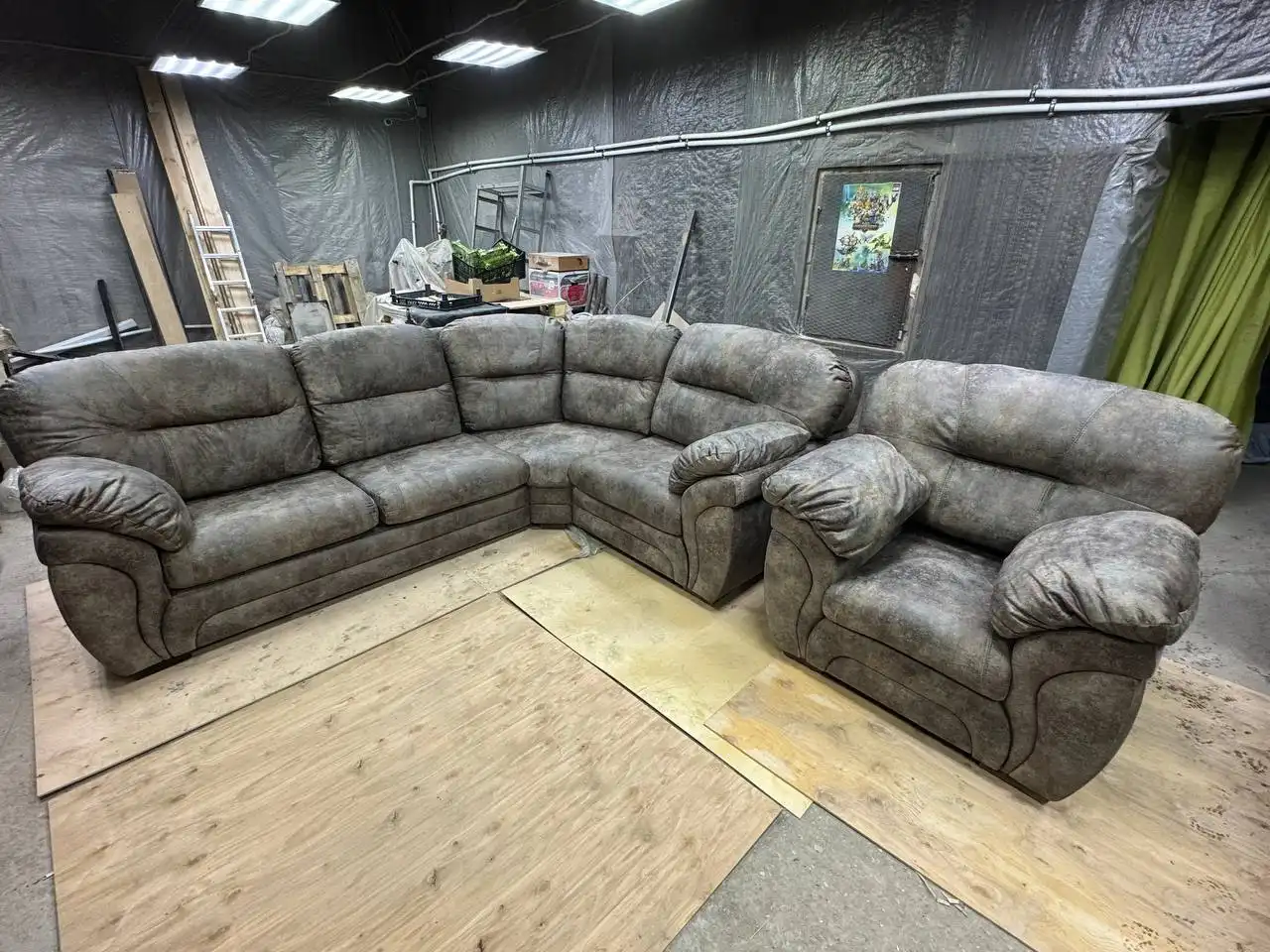 Диван с креслом из антивандального материала - Мебель (Для дома и дачи) в Саратов