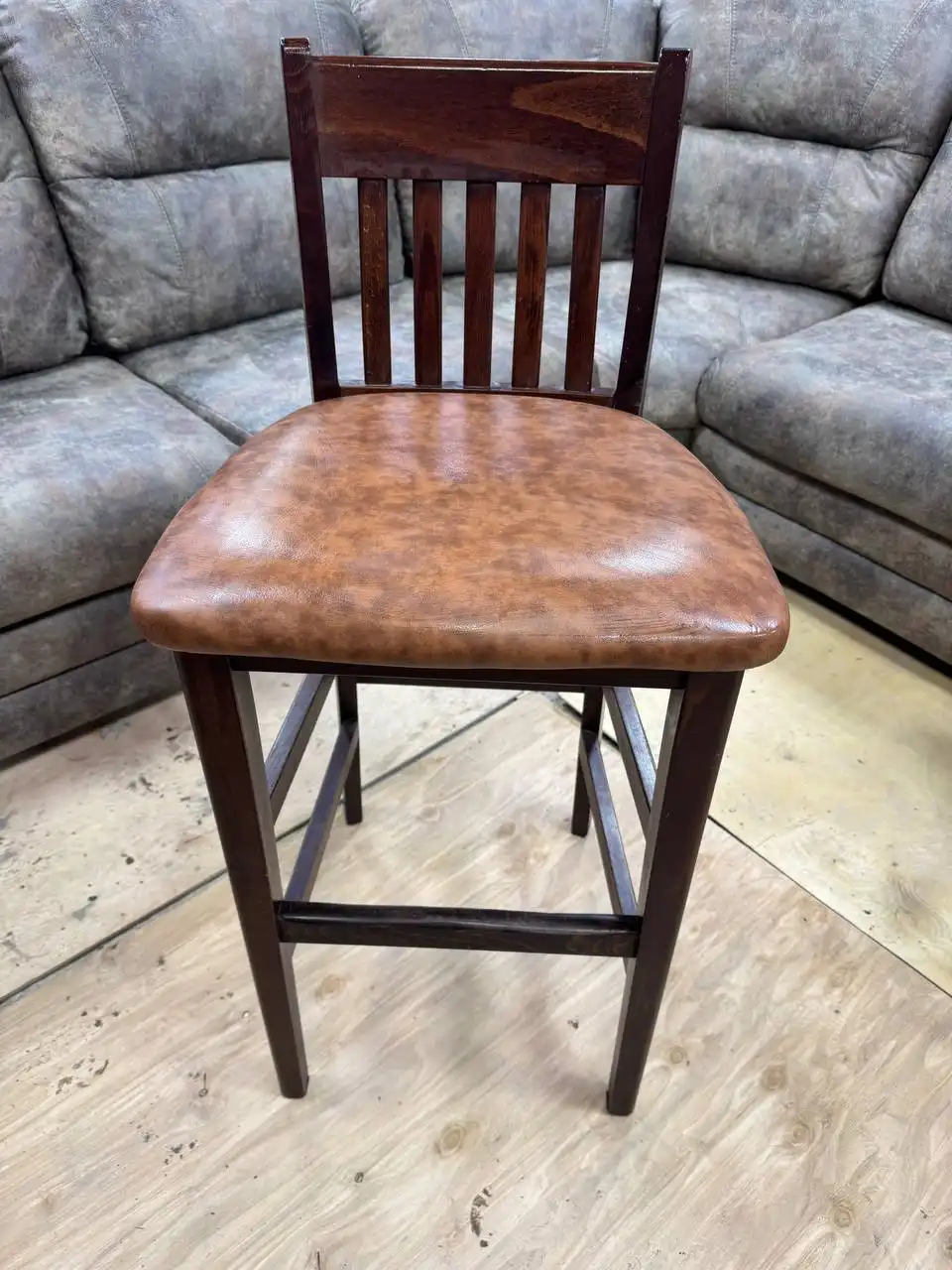 Барные стулья из ясеня - Мебель (Барахолка) в Саратов