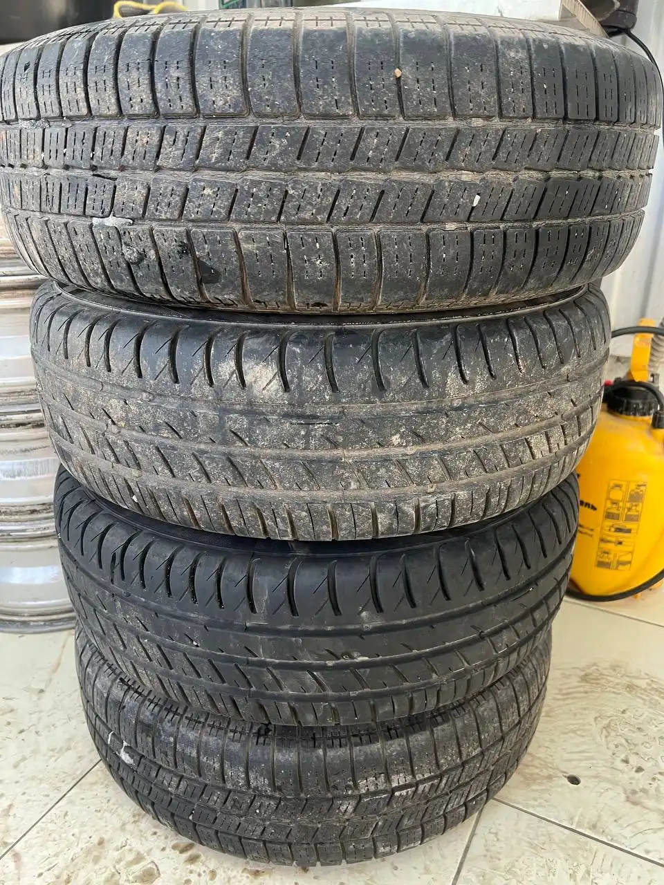 Продам комплект летних колес R13 175/70 - Шины и диски (Запчасти) в Саратов