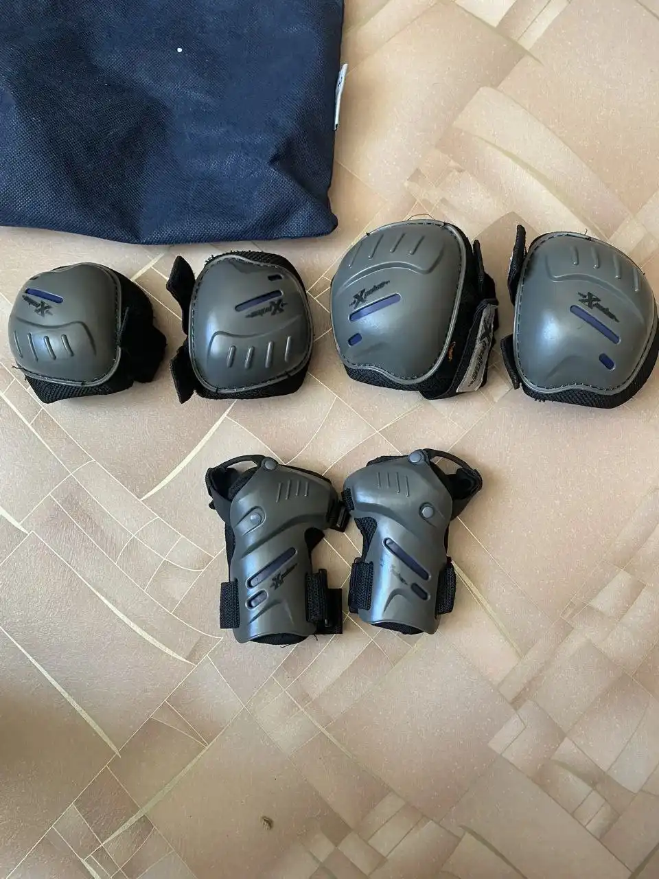 Щитки детские от 25 до 50 кг - Спортивные товары (Барахолка) в Саратов