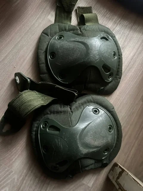 Продам тактические наколенники - Сумки в Саратов