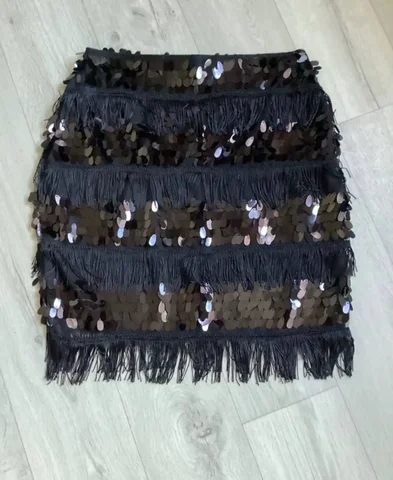 Продам нарядную юбку с пайетками - Одежда в Симферополь