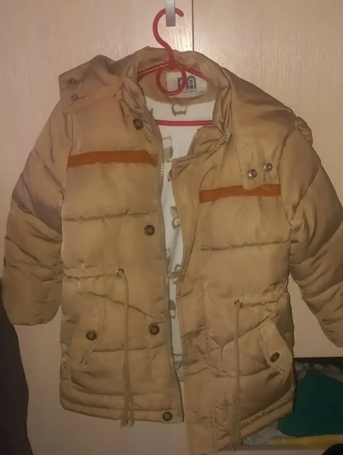 Продам зимнюю куртку на девочку 4-6 лет - частное объявление в Симферополь