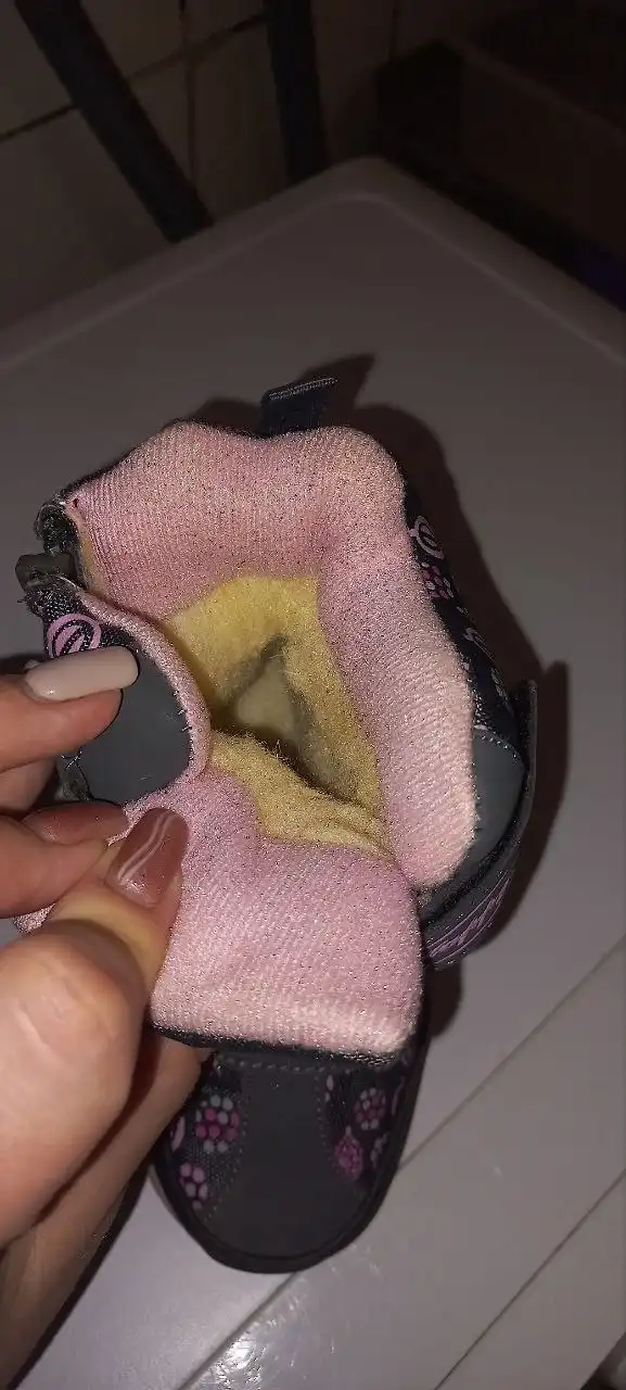 Продам теплые сапожки на девочку размер 23