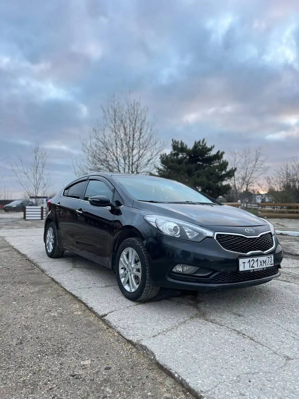 Продам автомобиль Hyundai Solaris 2015 года в максимальной комплектации