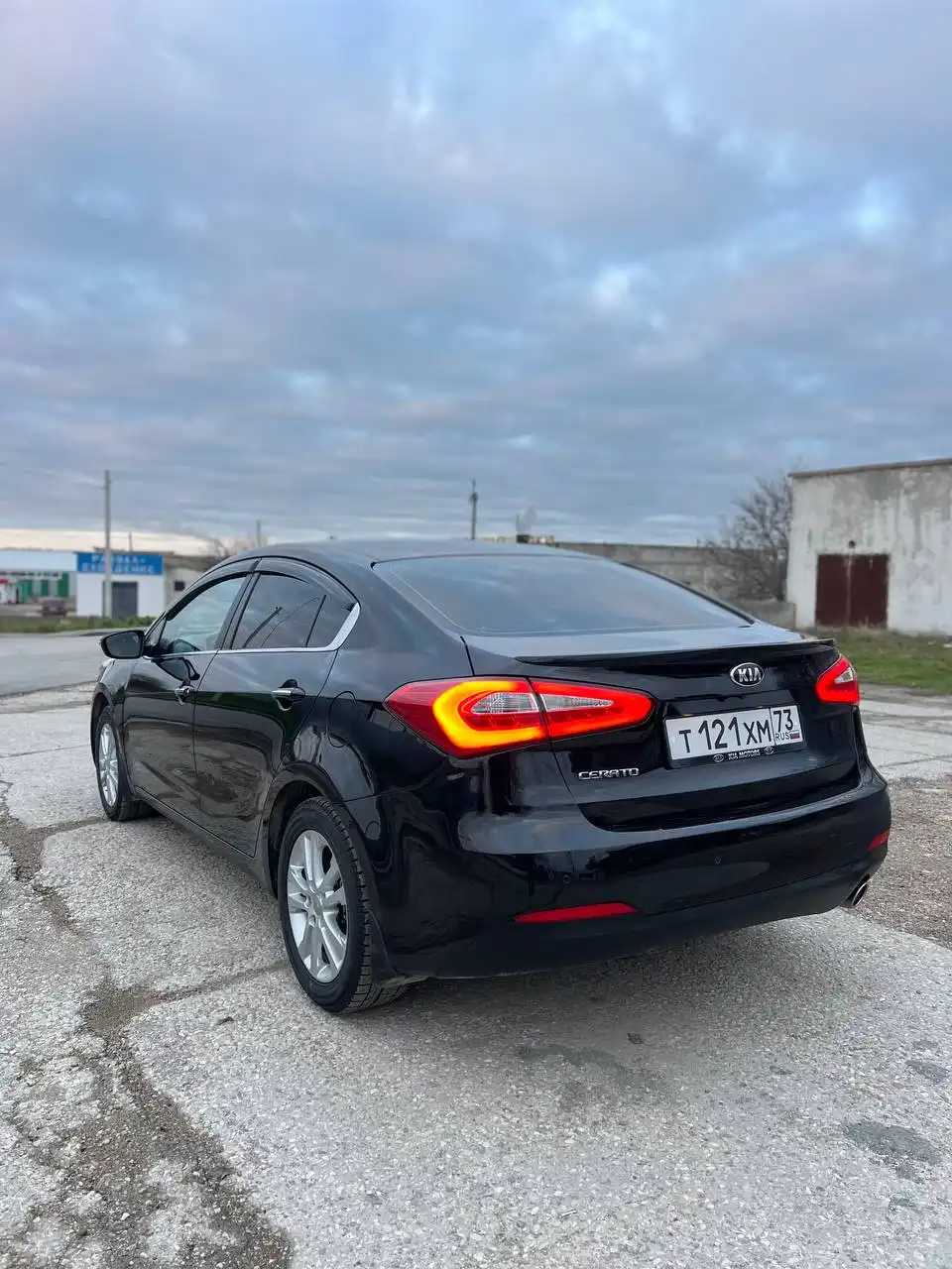 Продам автомобиль Hyundai Solaris 2015 года в максимальной комплектации