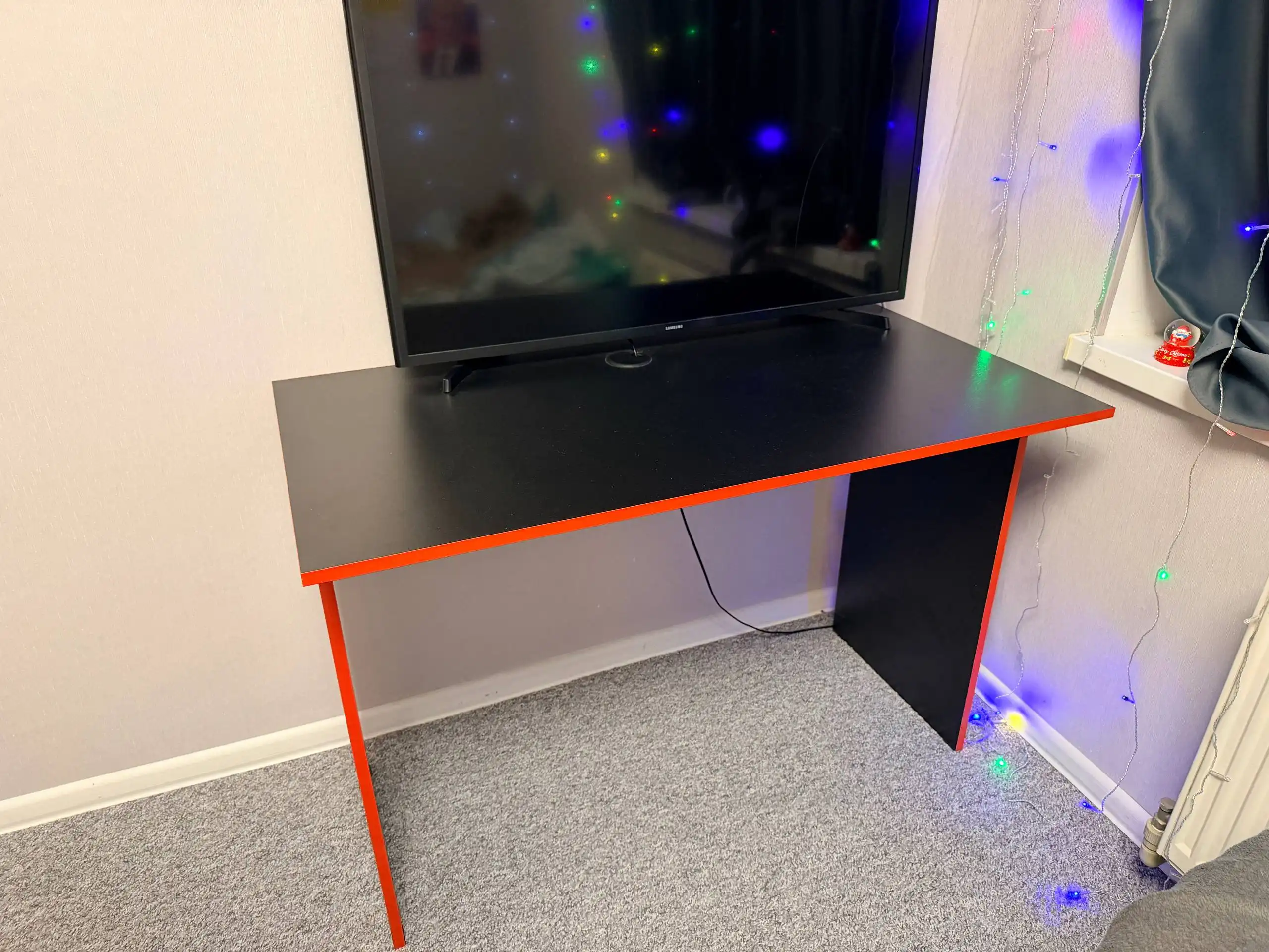 Продается компьютерный стол