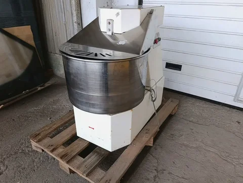 Продам тестомес б/у - Готовый бизнес и оборудование в Симферополь