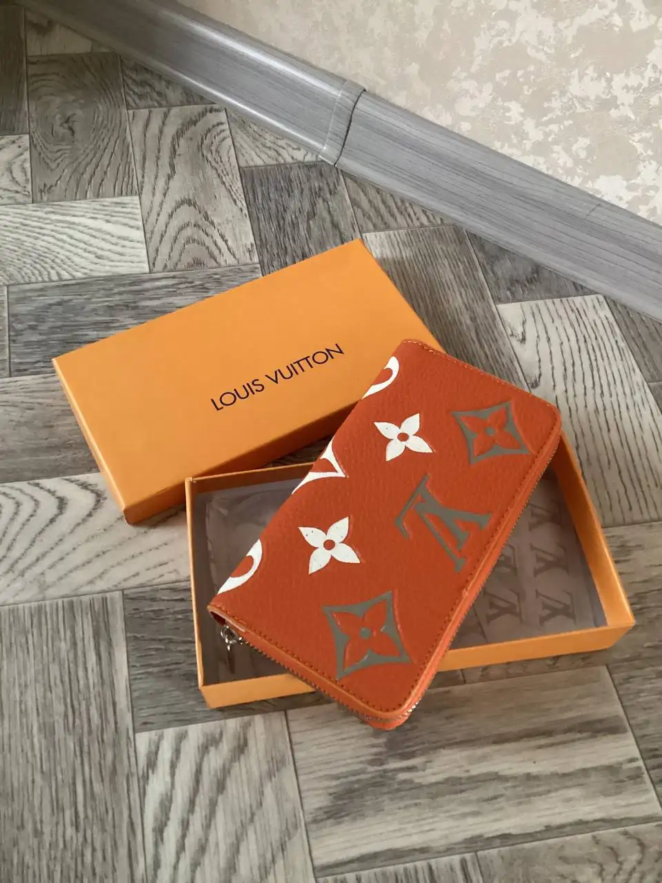 Продам кошелек новый с коробкой - Барахолка в Симферополь