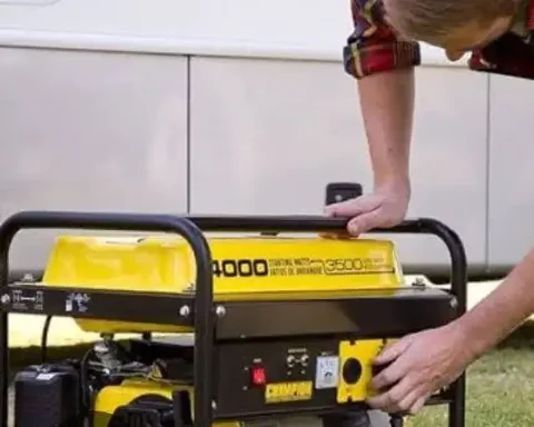 Электромонтажные работы и услуги мастера на час - частное объявление в Симферополь