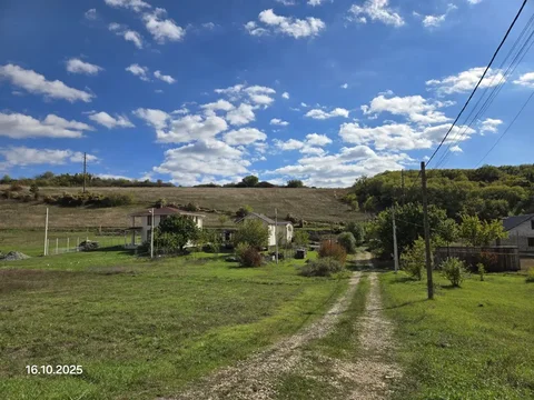 Продажа загородного дома в пригороде Симферополя - Квартиры в Симферополь