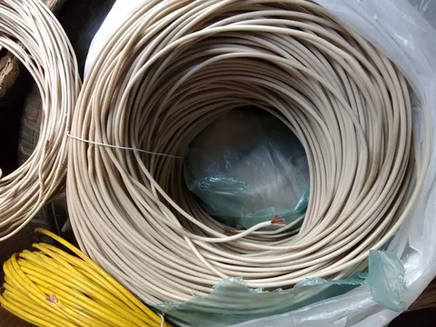 Продажа медного провода ПВ3 2,5 и 4 мм² - Электротехнические материалы в Симферополь