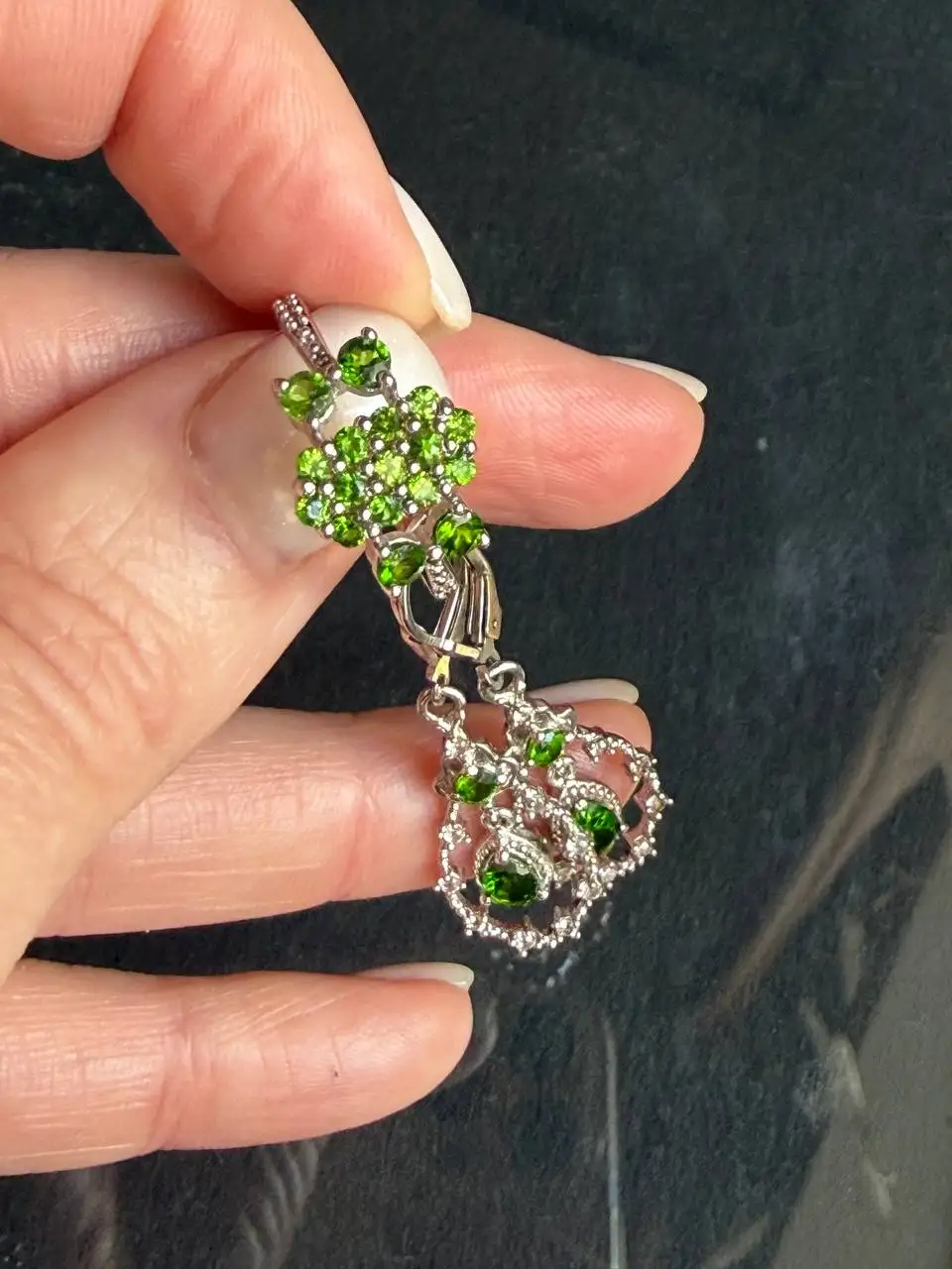 Набор украшений в восточном стиле: серьги и кольцо из серебра 925 с топазами и хромдиопсидами - Украшения (Одежда) в Симферополь