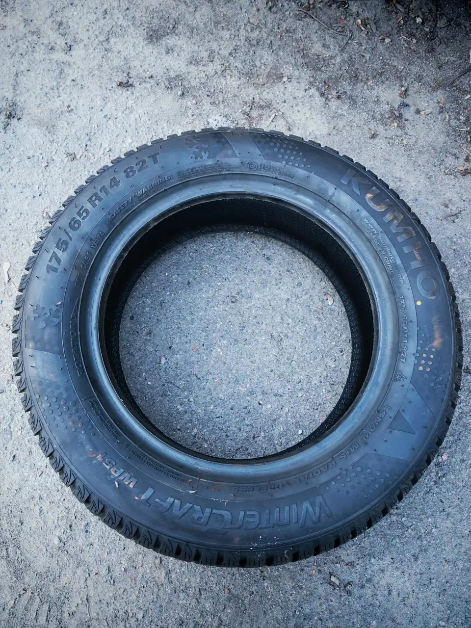 Продам магнитолу Pioneer и зимнюю покрышку Kumho - Автомагнитолы (Электроника) в Мариуполь