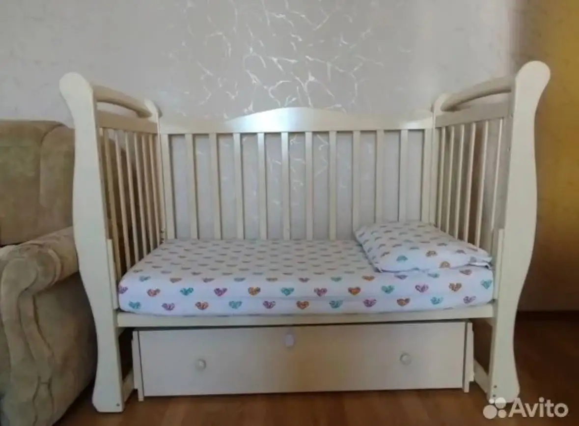 Продам детскую кроватку с матрасом и простынями - Товары для детей в Симферополь