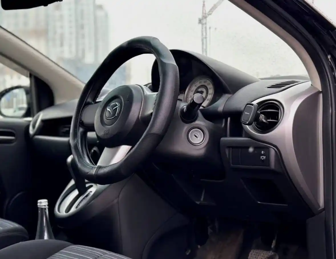 Mazda Demio 1.3 собственник