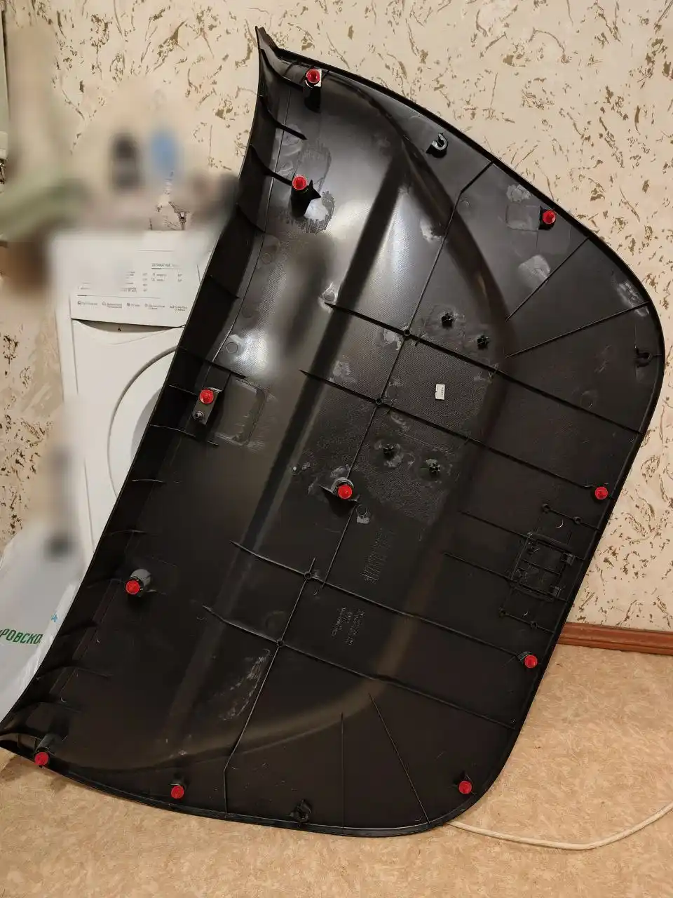 Продам обшивку двери багажника Honda Freed Spike