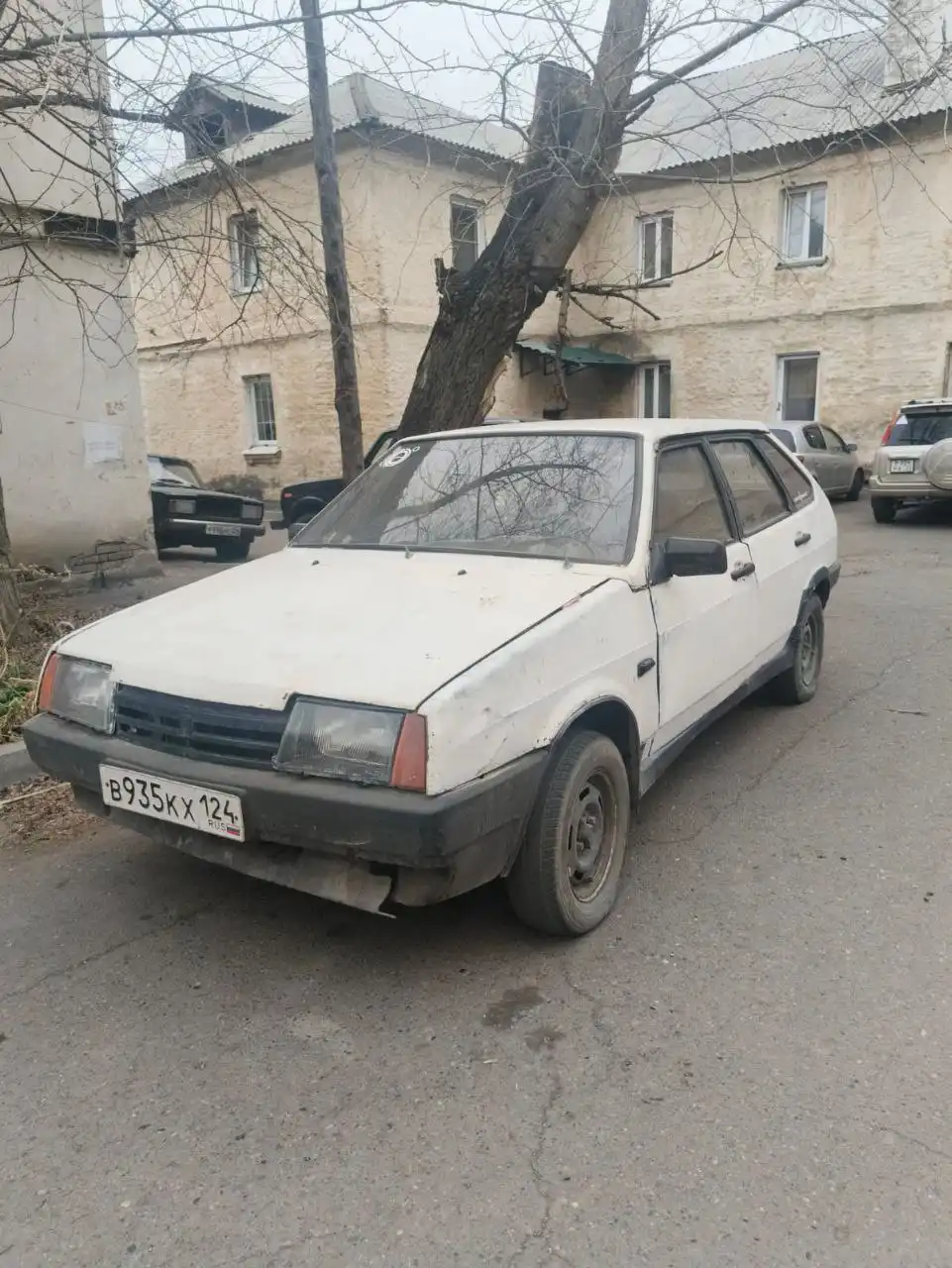 Продам ВАЗ 2109 с запасными частями