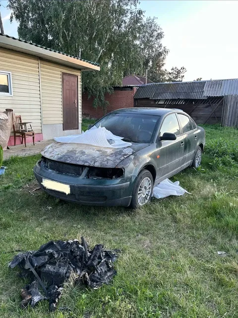 Продам Volkswagen Passat 1.6 атмосферный, механика - Авто в Красноярск