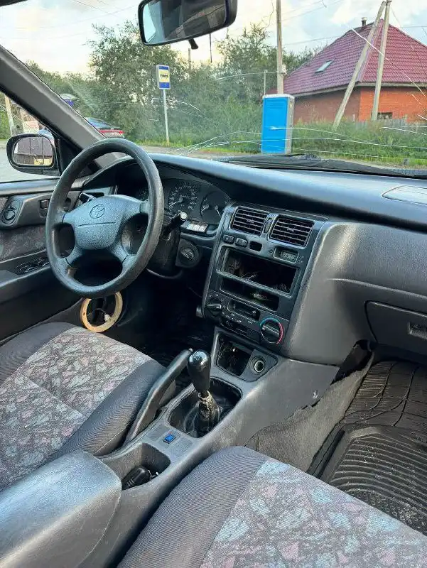 Toyota Carina E