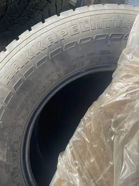Продажа шин HAKKAPELIITTA 285/60 R18 - Запчасти в Красноярск