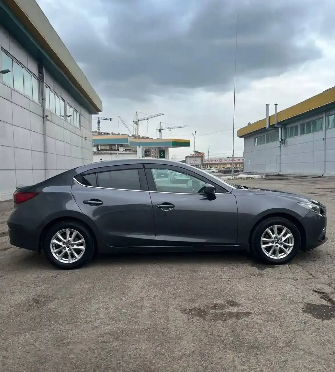 Mazda Axela - Собственник, полный привод