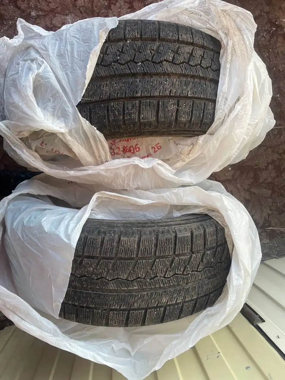 Продам липучку с маленьким пробегом 225/45 R18