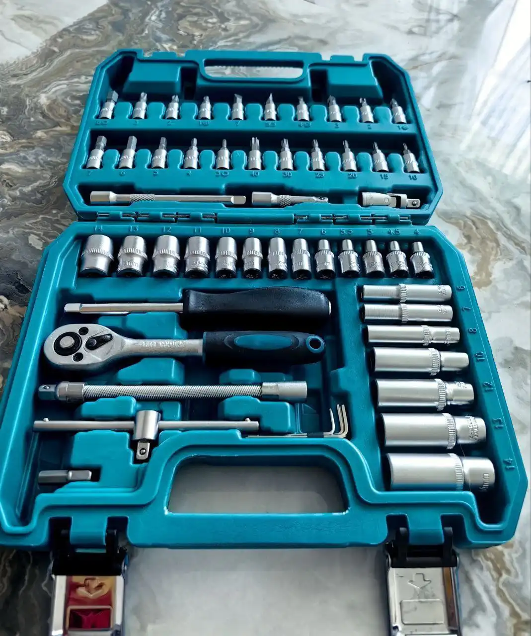 Набор инструментов Makita на 53 предмета