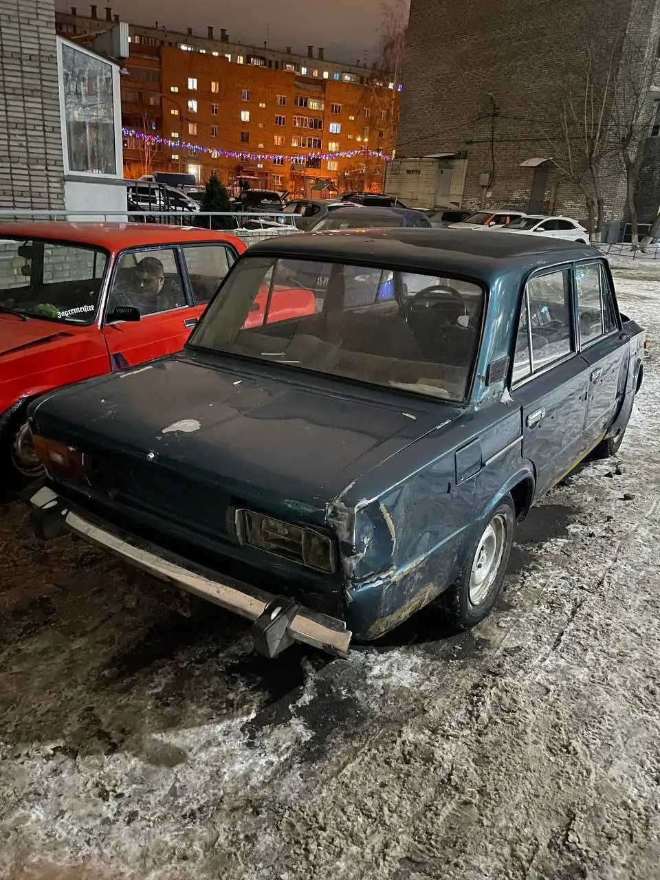 Продам автомобиль с документами, фары светят, заводится в мороз