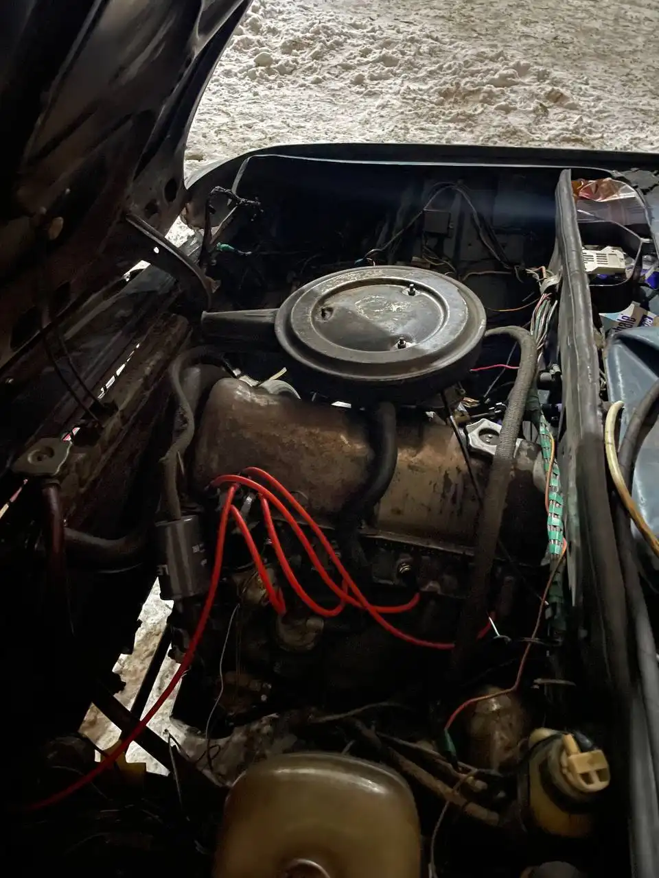 Продам автомобиль с документами, фары светят, заводится в мороз